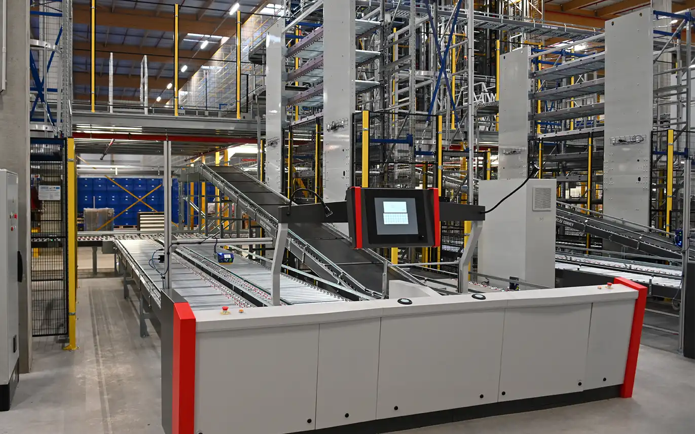 Picture showing a X-PTS Pick Station by SAVOYE