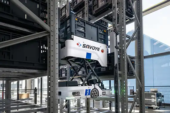 une photo de Haipick Climb - AMR (autonomous mobile robot) by SAVOYE