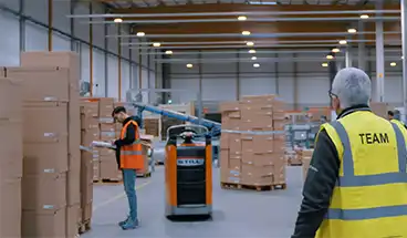 Réception dans un entrepôt logistique